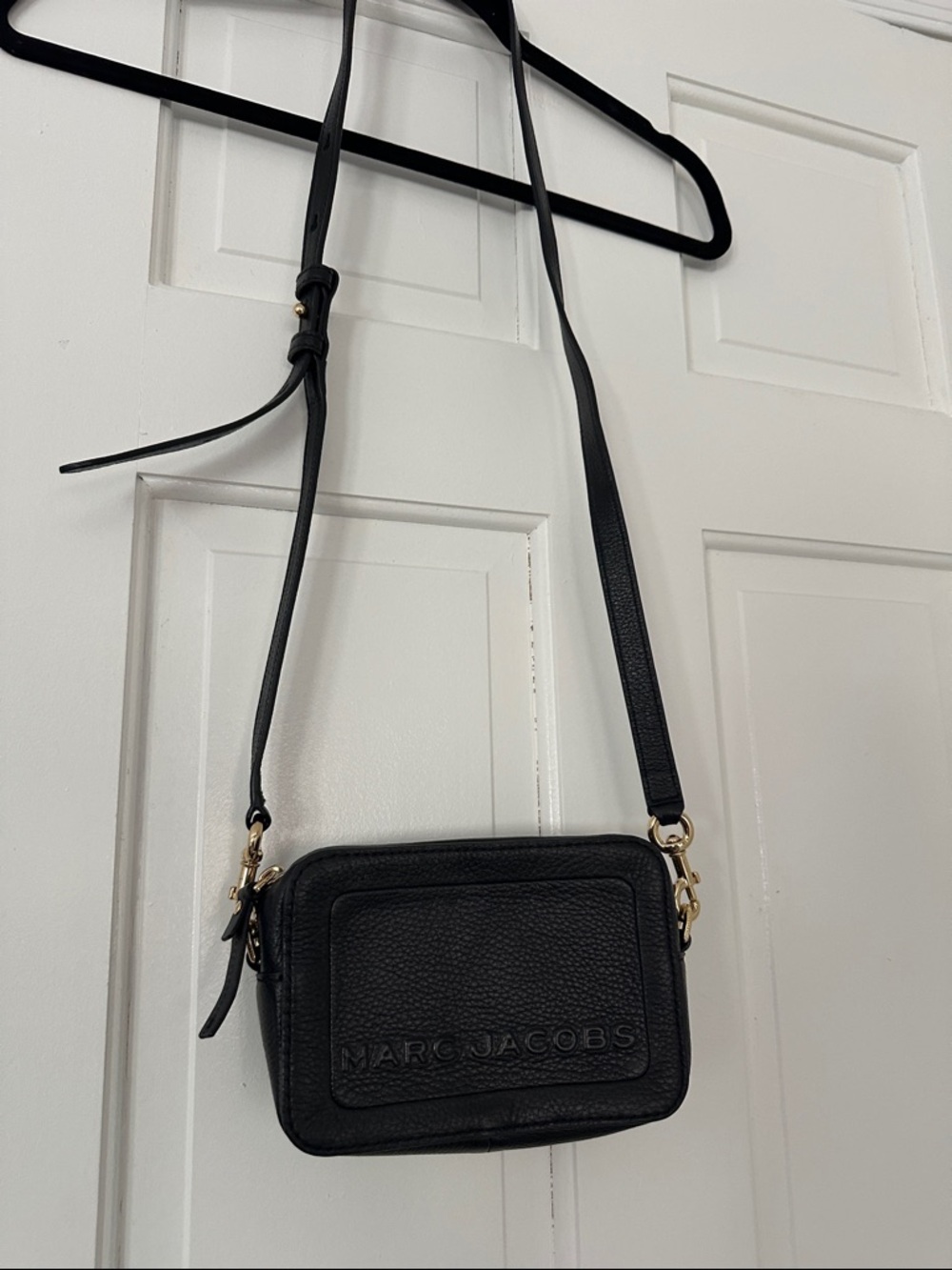 Marc Jacobs Black Pebbled Leather Crossbody Camera Bag with Gold-Tone Hardware